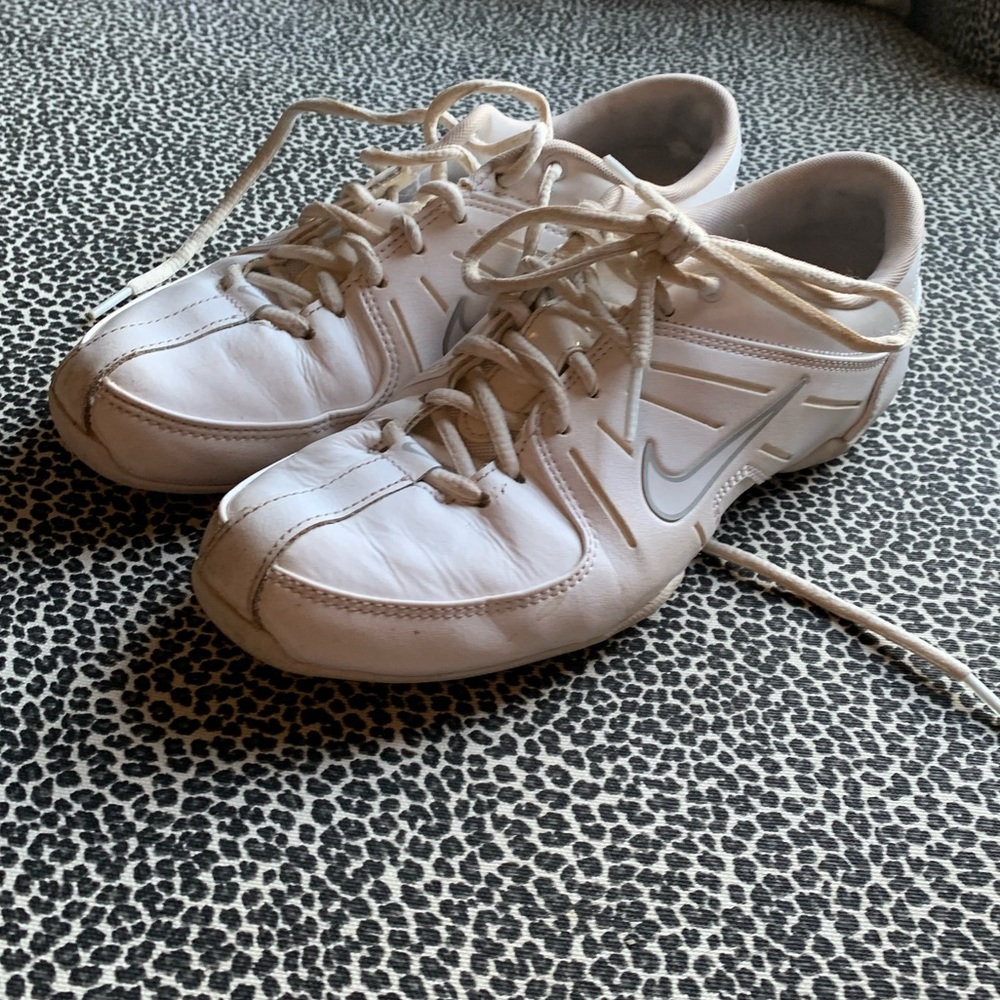 Nike cheer shoes